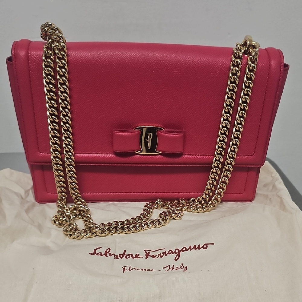 Salvatore Ferragamo Hot Pink Vara Bow Chain Shoulder Bag